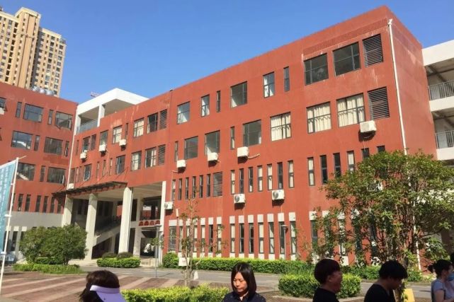 武汉市东湖中学是省重点吗，武汉东湖中学在哪