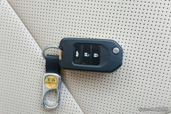 保时捷钥匙怎么换电池 保时捷车钥匙怎么换