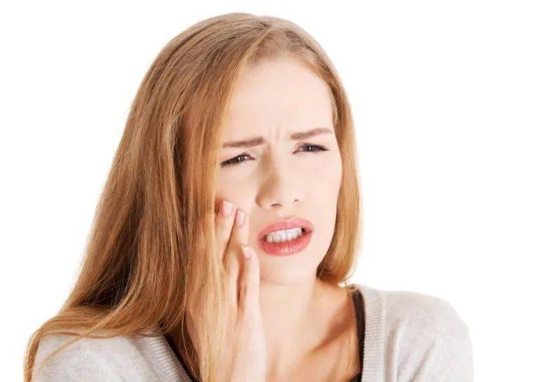 牙齿酸酸的有点痛也不是蛀牙是什么原因，老是牙酸痛是怎么回事